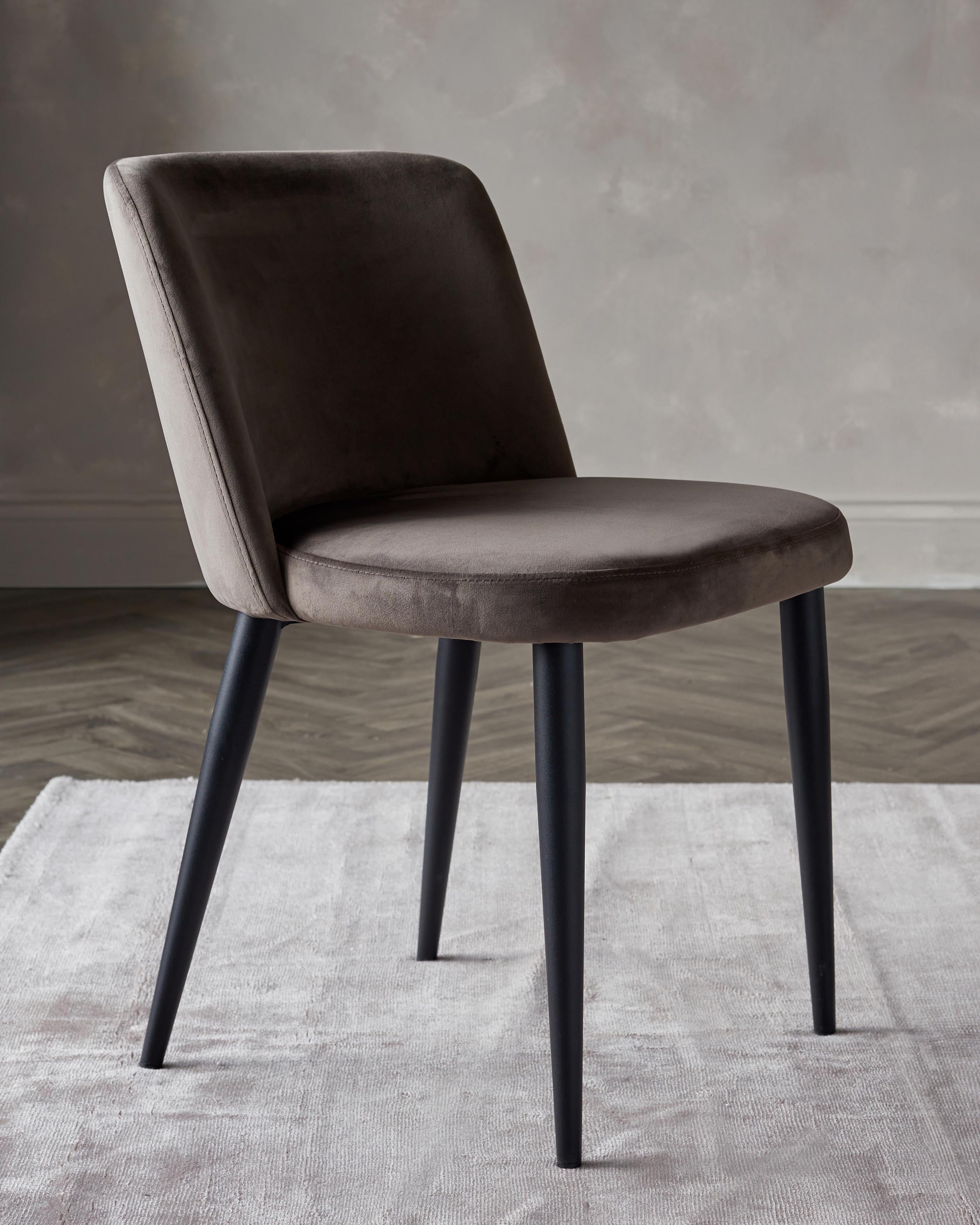 Holland 6 seater table and 6 Trinny dining chairs set