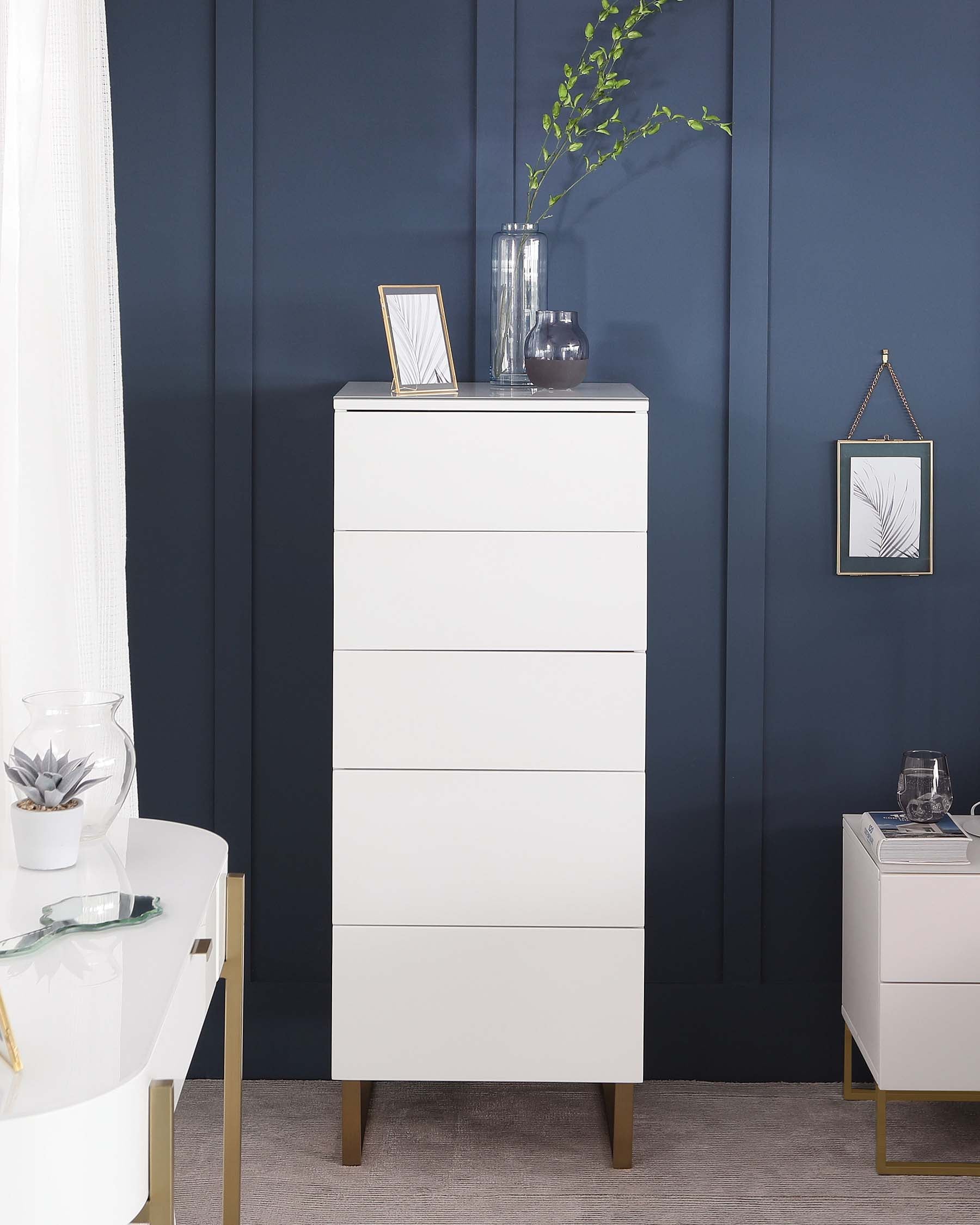 Benton White Tallboy