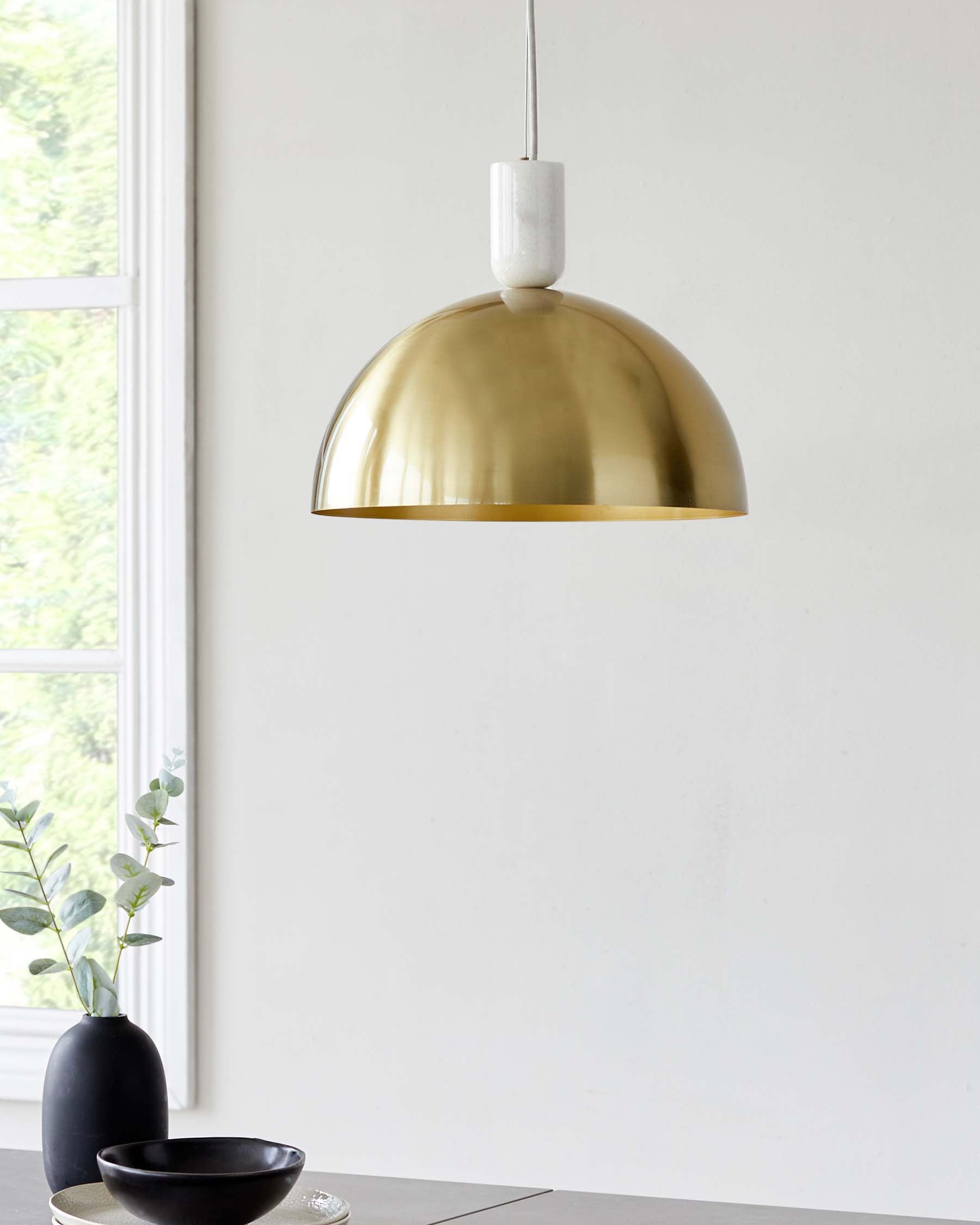 Louis Brass Single Pendant