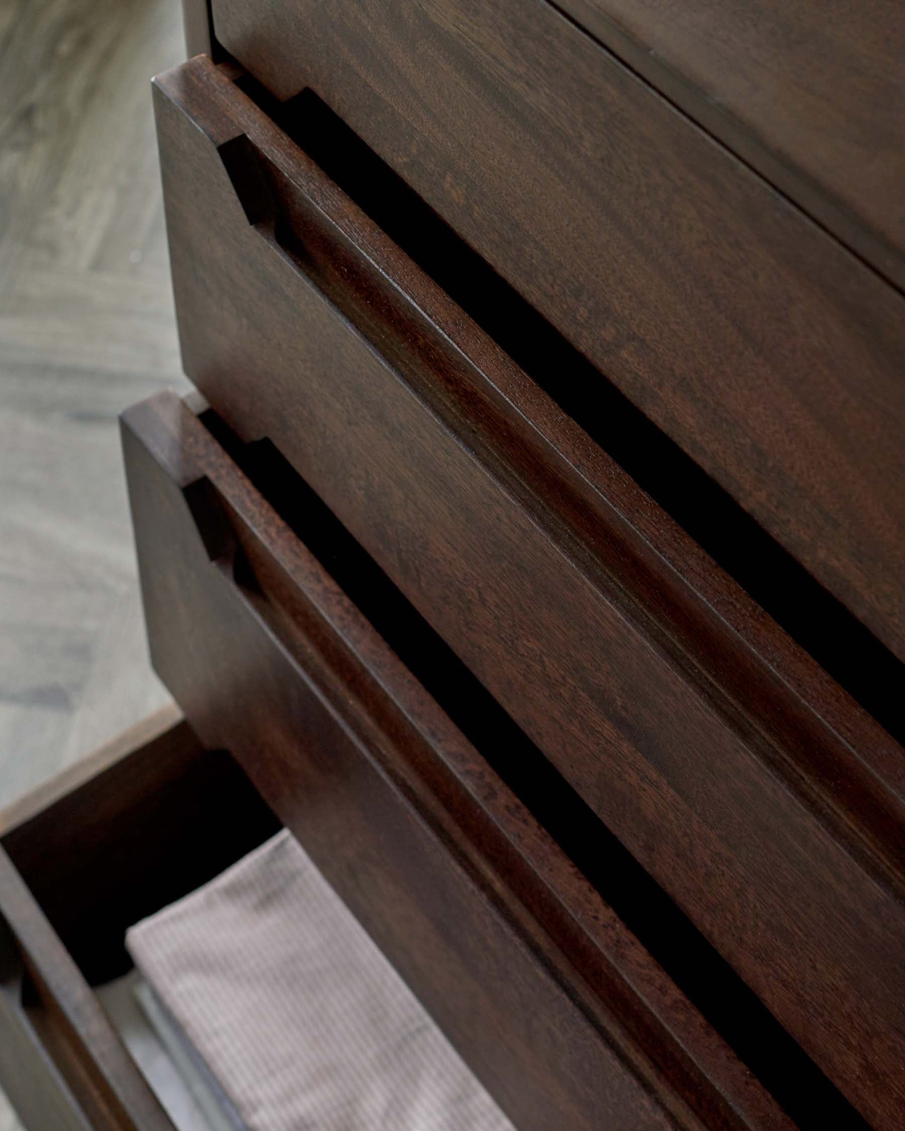 Bryce dark mango wood chest of drawers