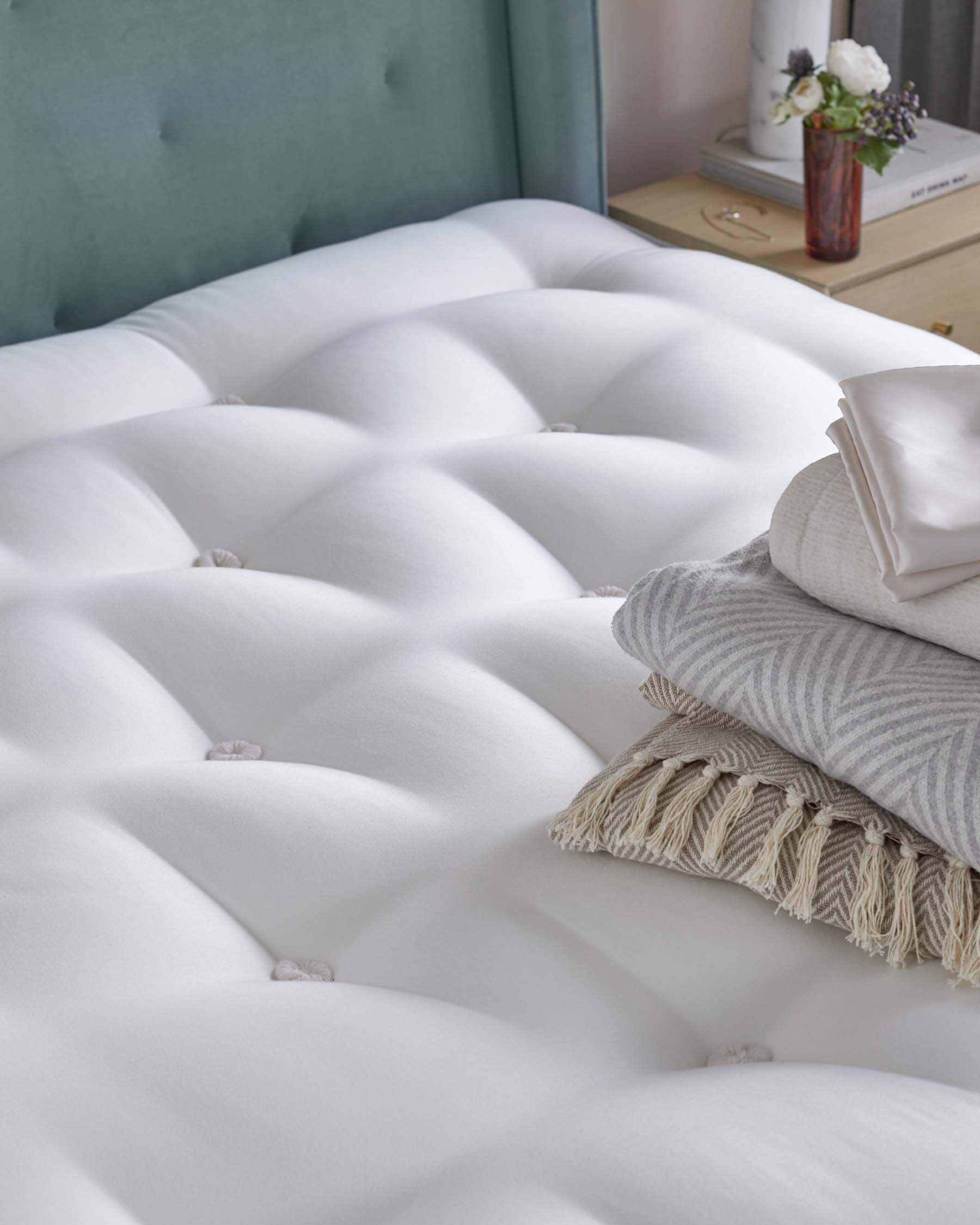 Luxury Comfort 12,500 Pocket Sprung Firm King Mattress