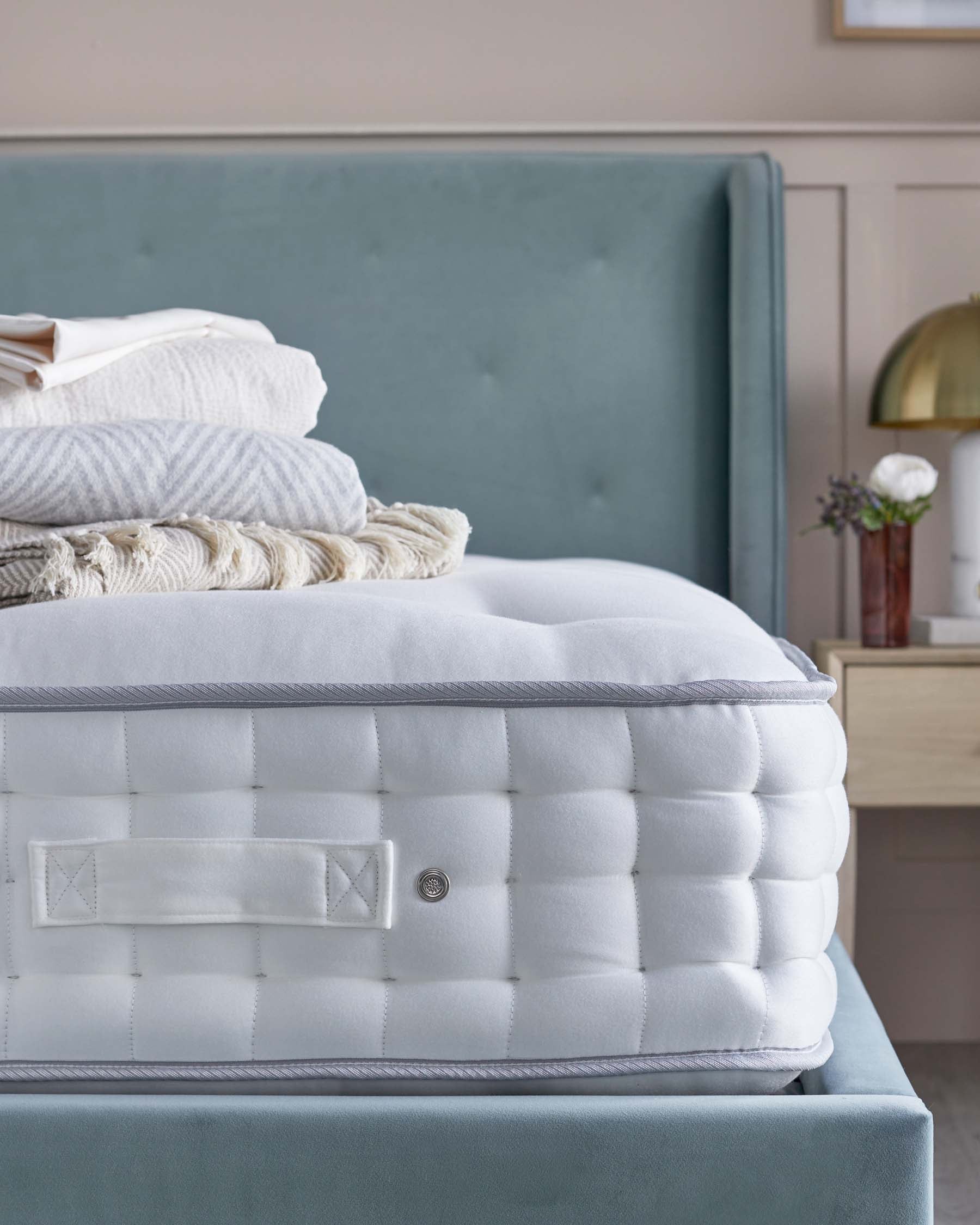 Luxury Comfort 12,500 Pocket Sprung Firm King Mattress