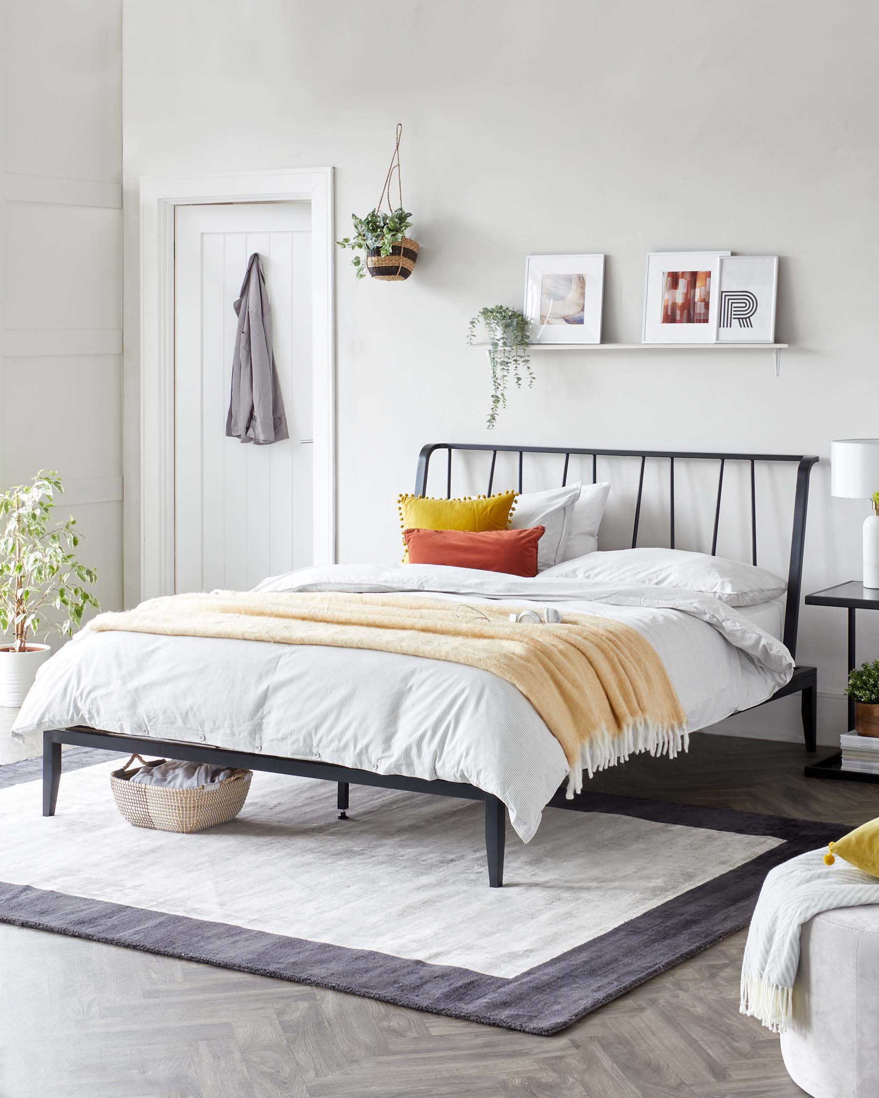 Anders Black Metal King Size Bed