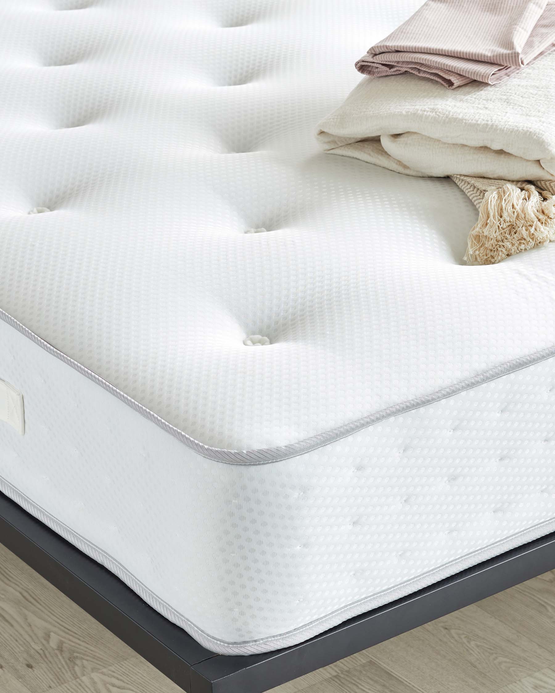 Classic Comfort 1,000 Pocket Spring Medium Tension Super King Mattress