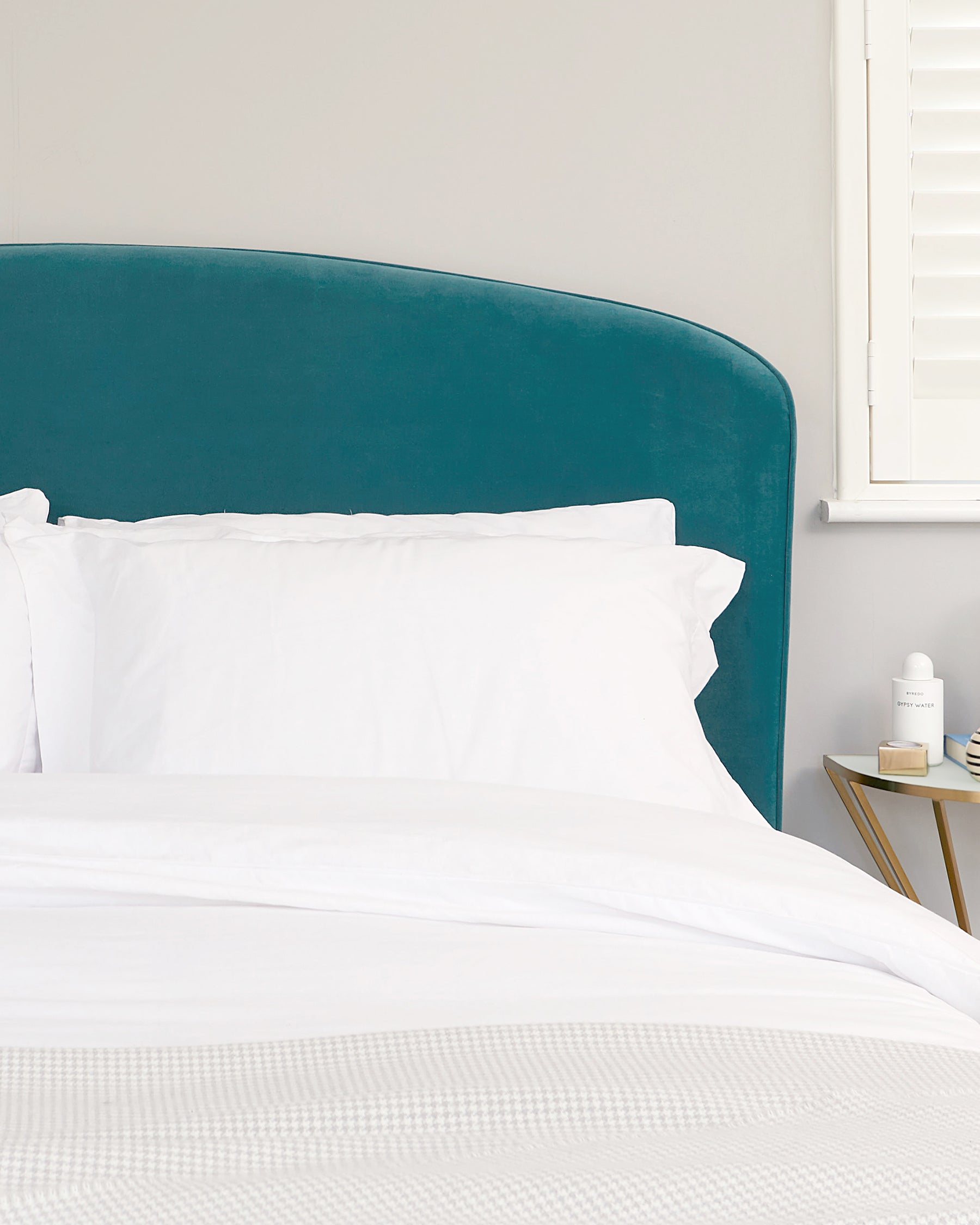 Carina Light Teal Velvet Super King Bed
