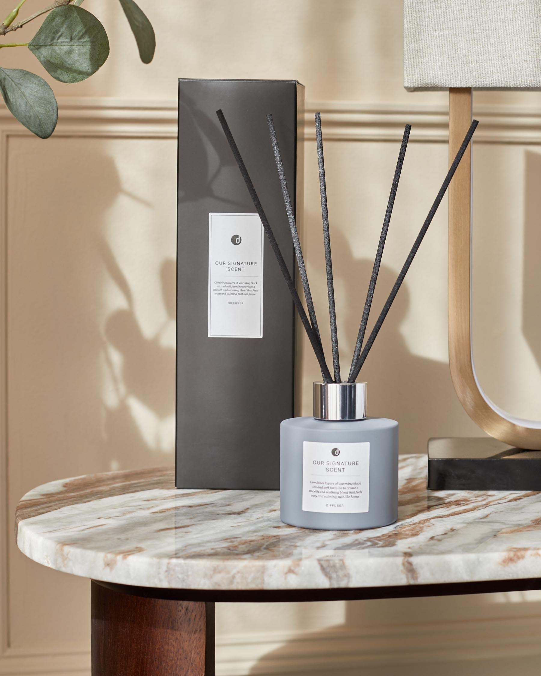 Signature black tea and white jasmine diffuser